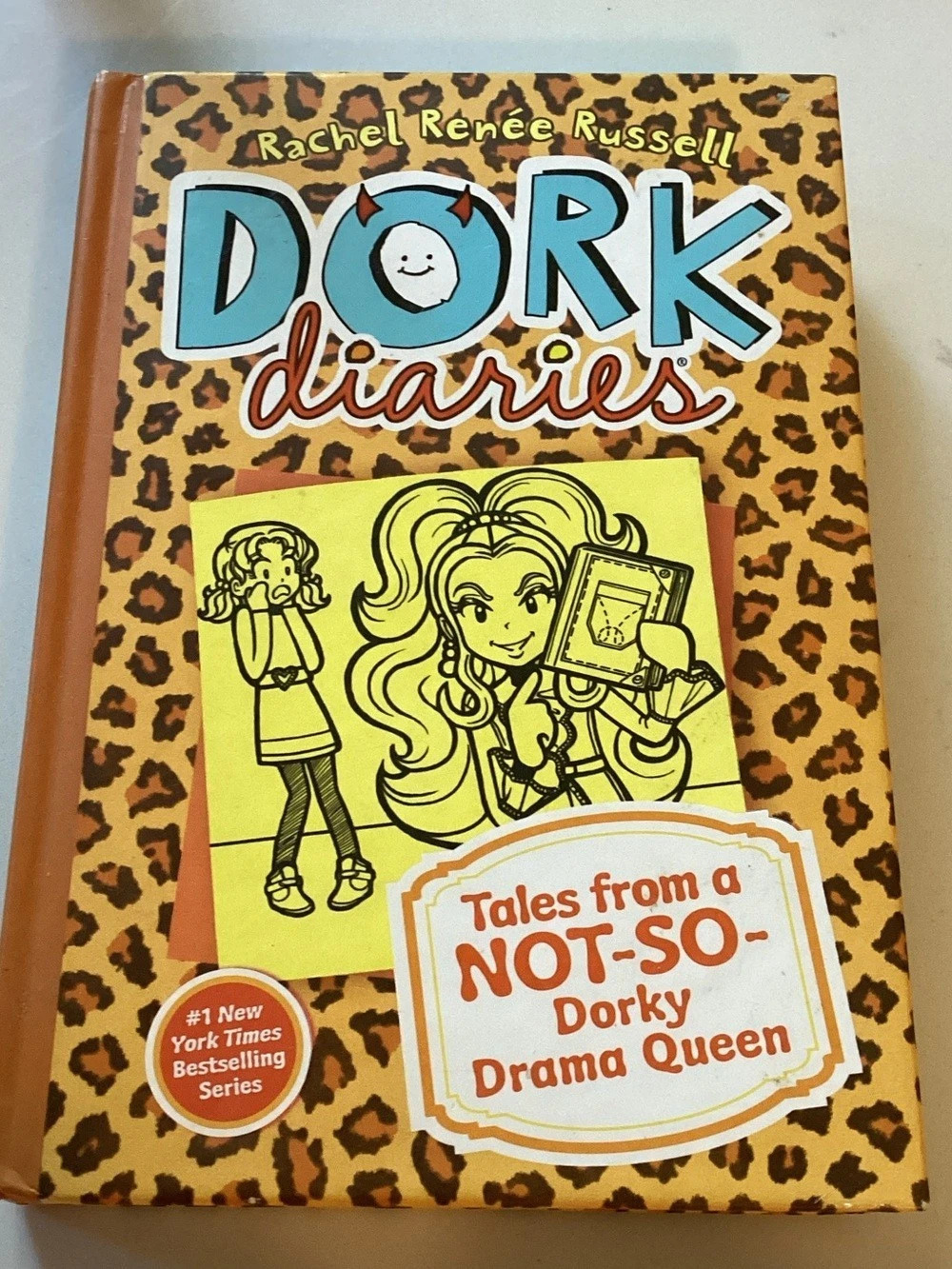 (2 for 25$) Simon & Schuster Dork Diaries: Tales from a Not-So-Dorky Drama Queen